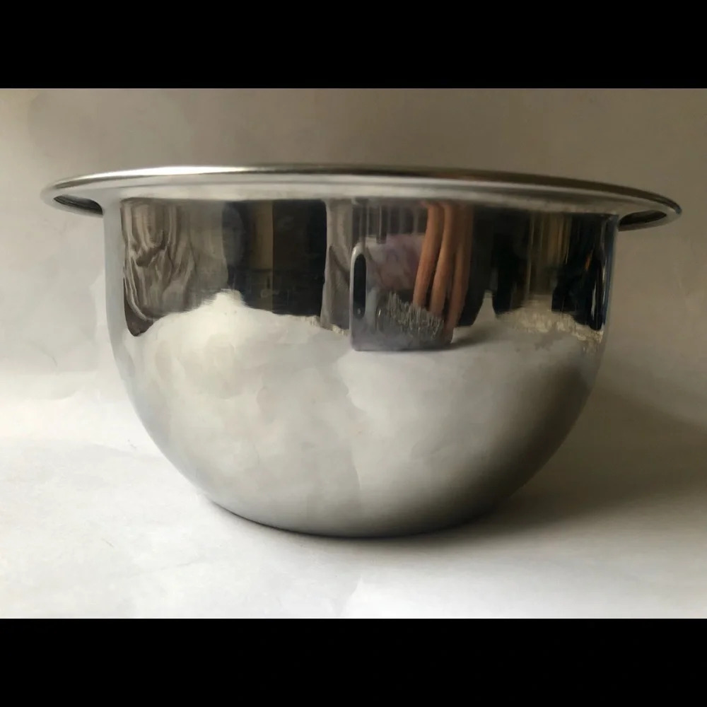 Wolfgang Puck’s Mixing Bowl - Picture 2 of 5